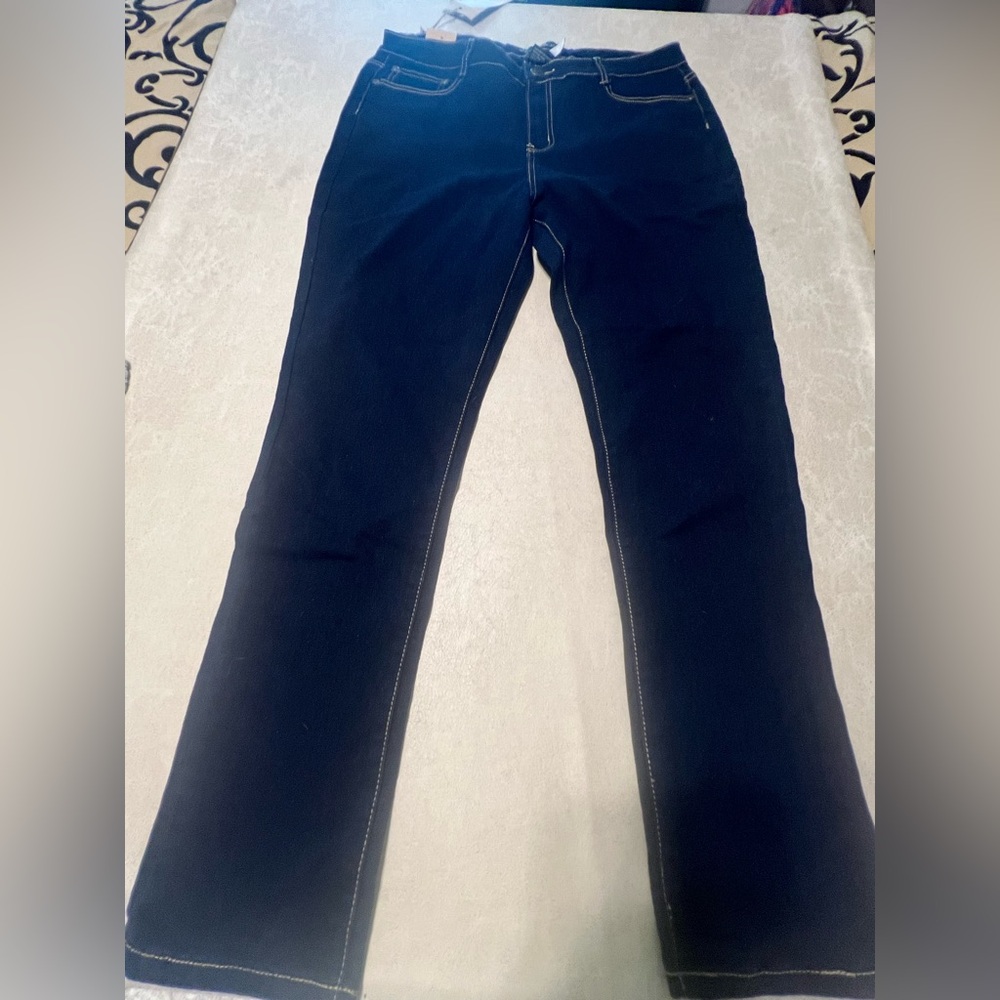 #7234. QQMY Women's Dark Wash Skinny Jeans w/Stud Details. NEW WITH TAGS. 21/22